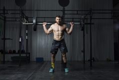The most common mistakes in basic exercises: squatting mistakes