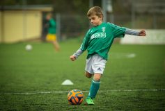 What age should my child start to play football?